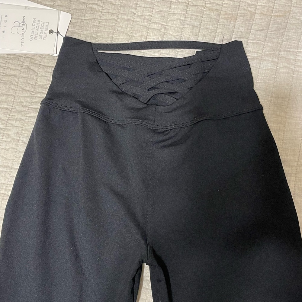 Bombshell Sportswear leggings size medium